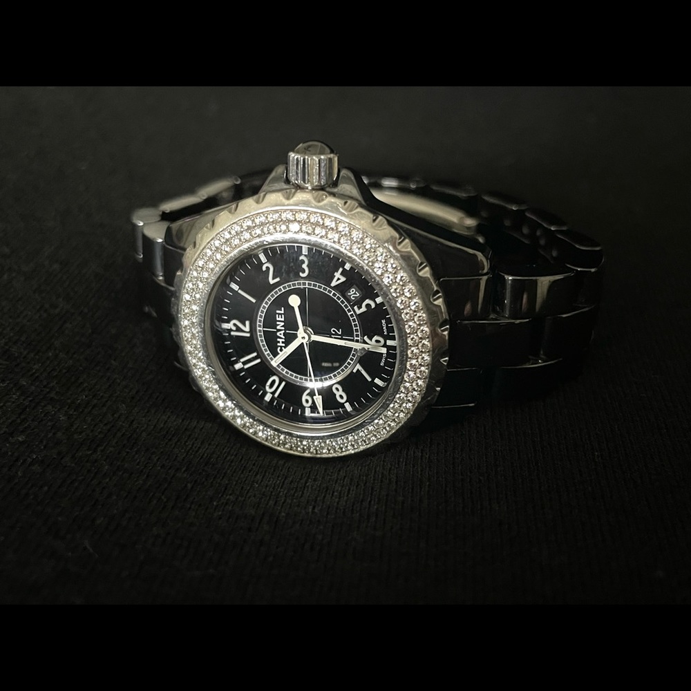 Chanel j12 H0949 Black Ceramic Diamond Bezel 33mm Quartz Watch